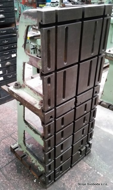 Upínací úhelník - kus 1320x570x570 (14205 - pridat (8).jpg)